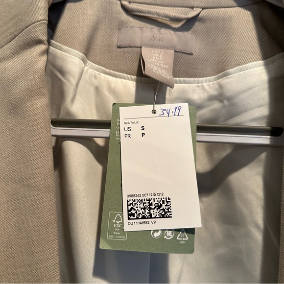 H&M tan blazer - Picture 3 of 6